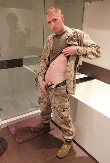 military-classified-jerking-off-his-cock